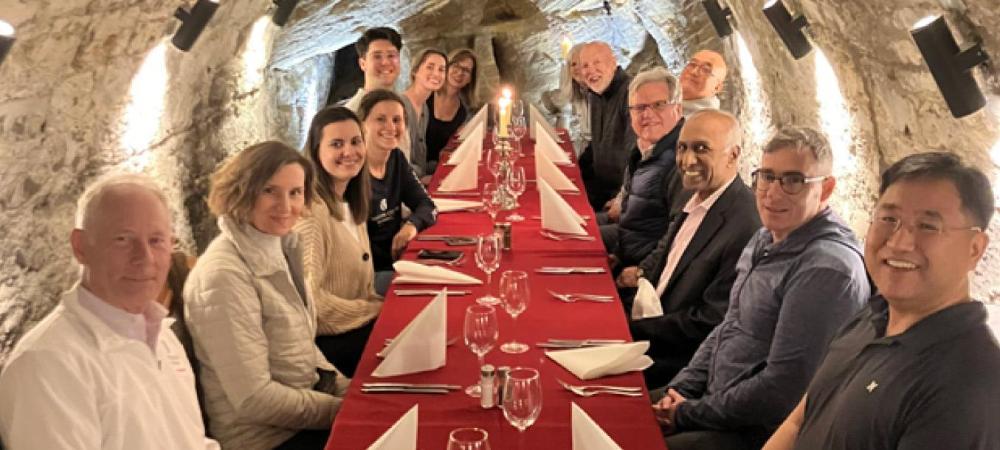 eating-in-the-cellar