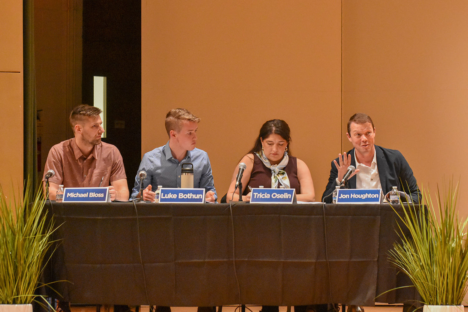 4 judges at judge table