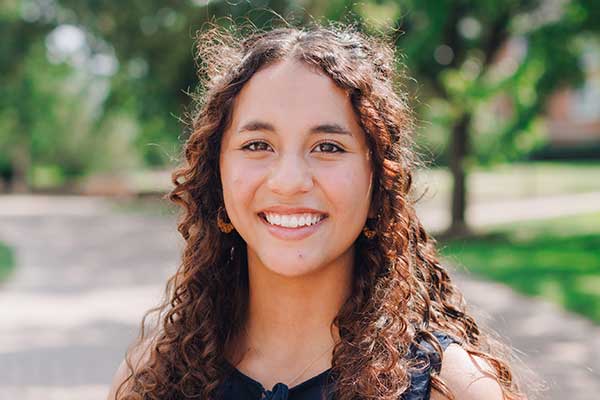 Kenzie Dudoit Headshot