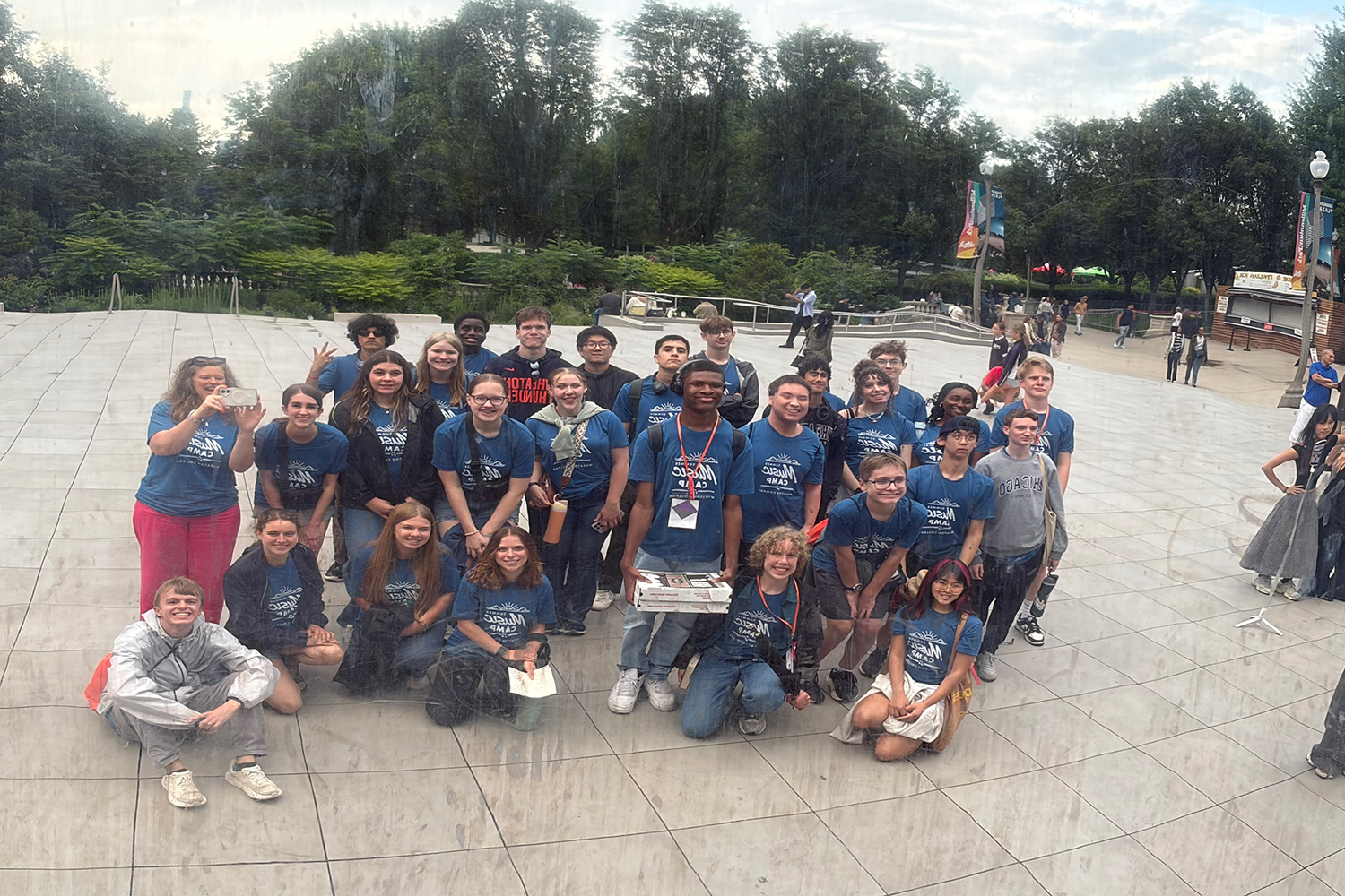 Excursion-to-Chicago's-Millennium-Park---photo-shoot-at-_The-Bean