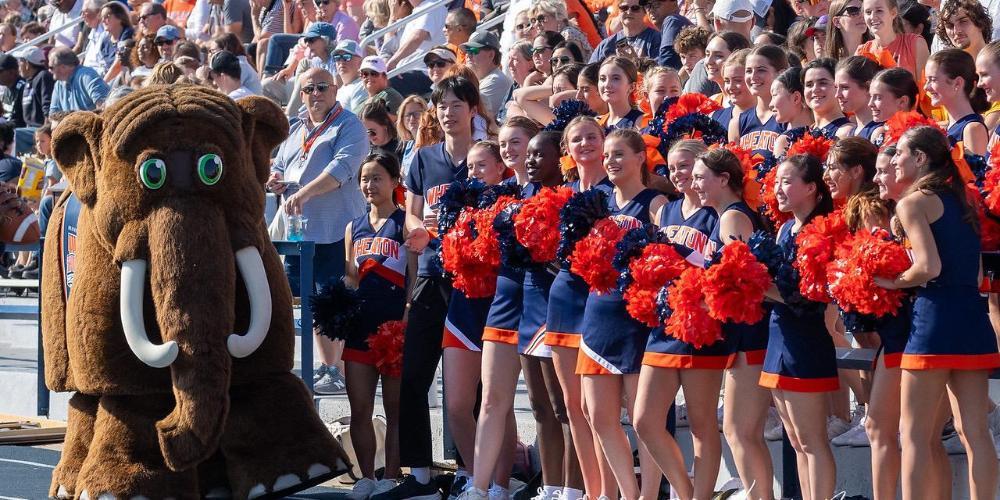 thor with cheerleaders