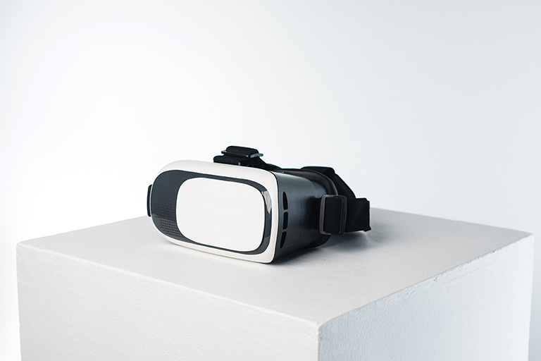 768x512 Virtual Reality headset autumn 2020 mag
