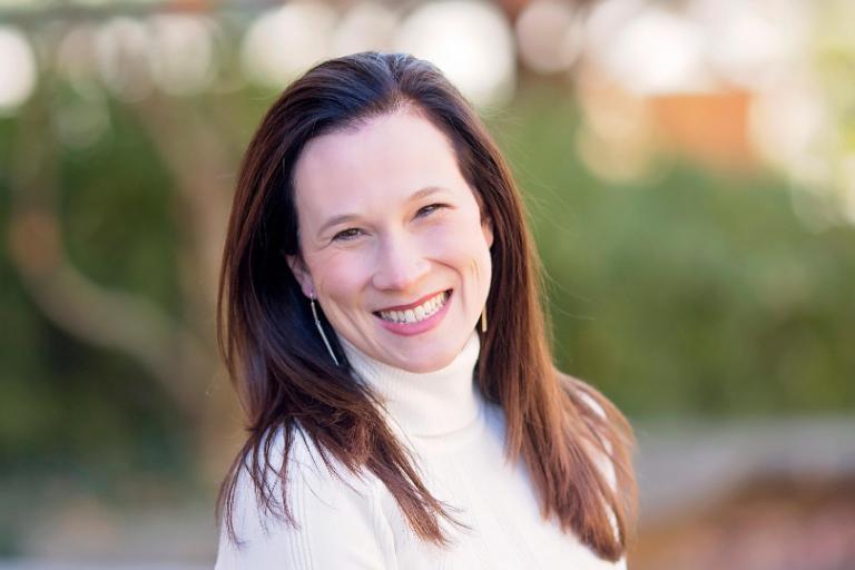 Wheaton College IL Liz Richardson alumni profile photo