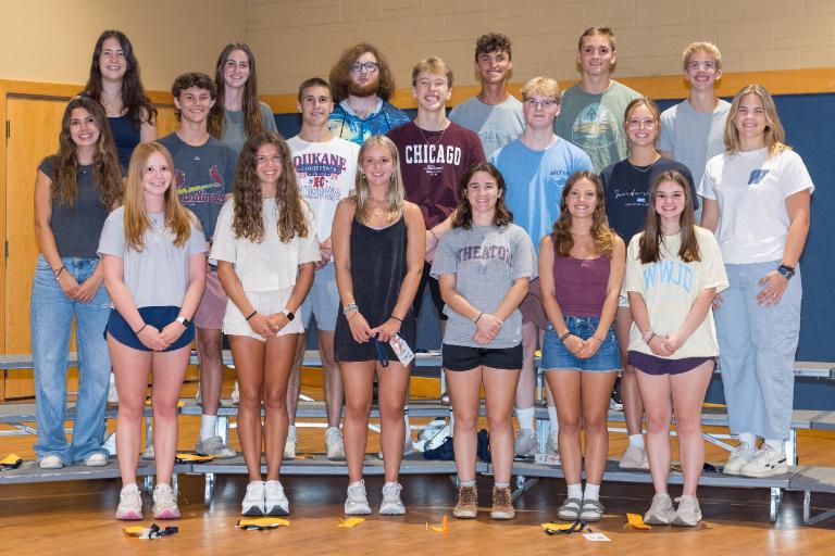 Group photo of 4th, 5th, 6th, and 7th generation students from the class of 2029