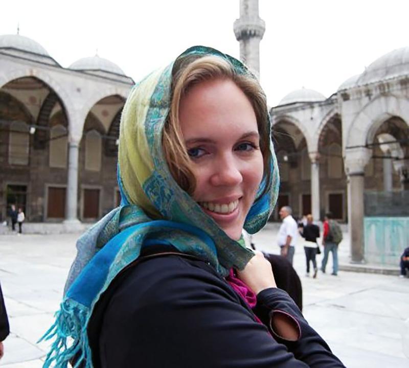 Rachel Linden - Wheaton Blog - in front of Blue Mosque Istanbul