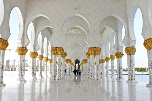 Sarah Han Alumni Sheikh Zayed Mosque in Abu Dhabi, UAE